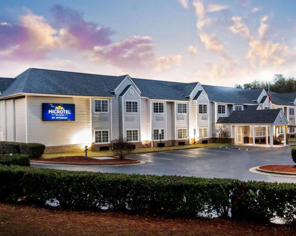 Microtel Inn & Suites by Wyndham Southern Pines / Pinehurst