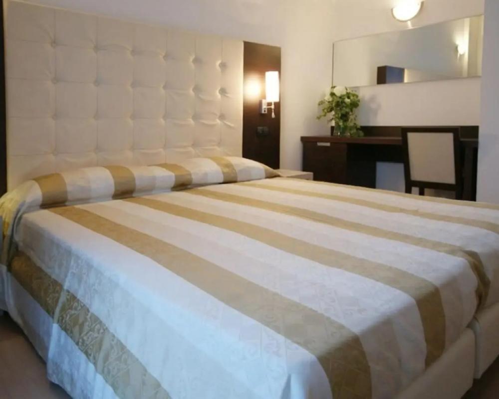 фото Eraclea Palace Hotel