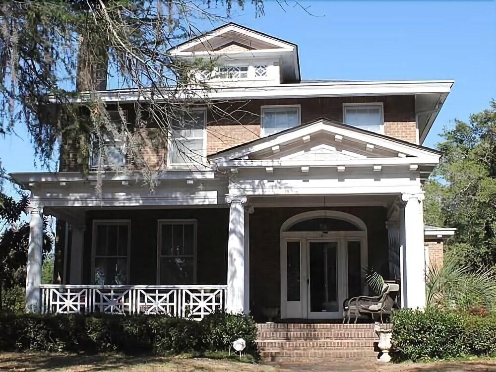 Port City Guest House