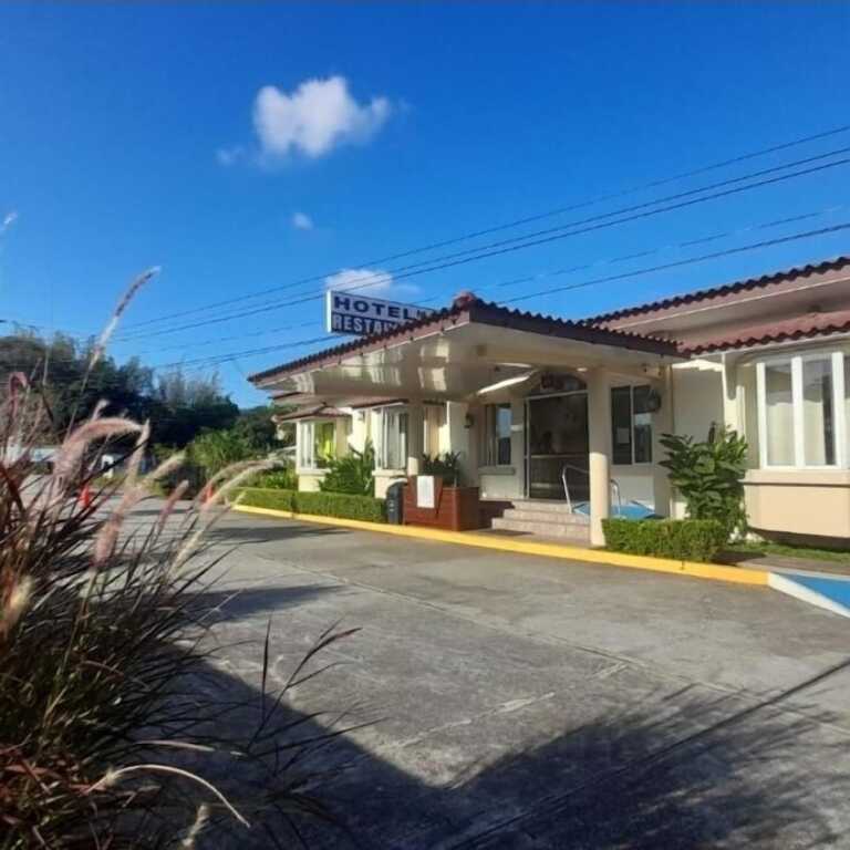 Mi Casa Asi de Grande