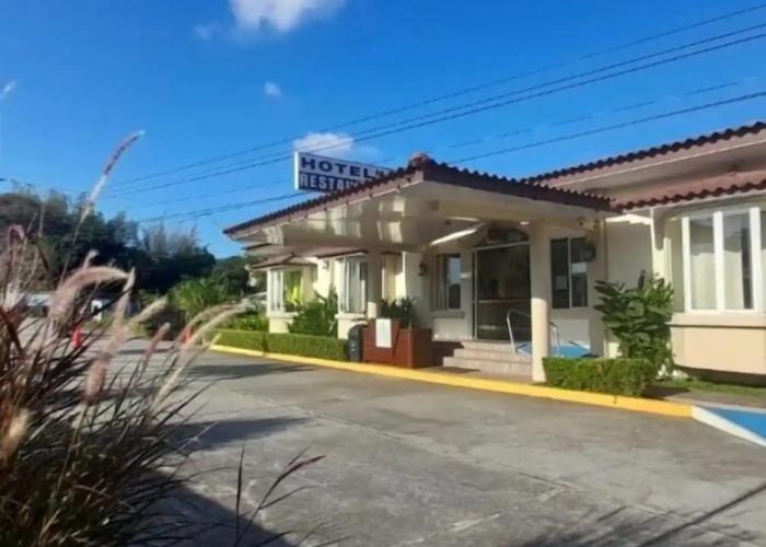 Mi Casa Asi de Grande
