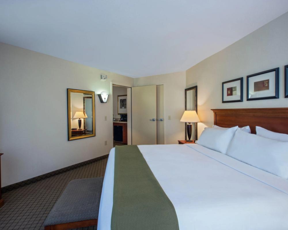 фото Holiday Inn Express & Suites Flowood by IHG