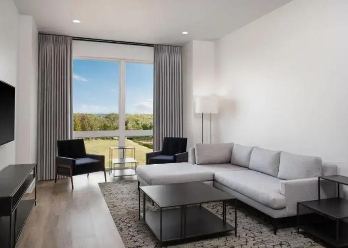 Sheraton Flowood The Refuge Hotel & Conference Center