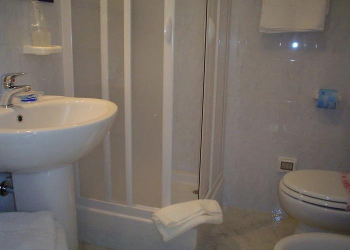 Bed and Breakfast Brezza Marina e Ristorante Shoreline