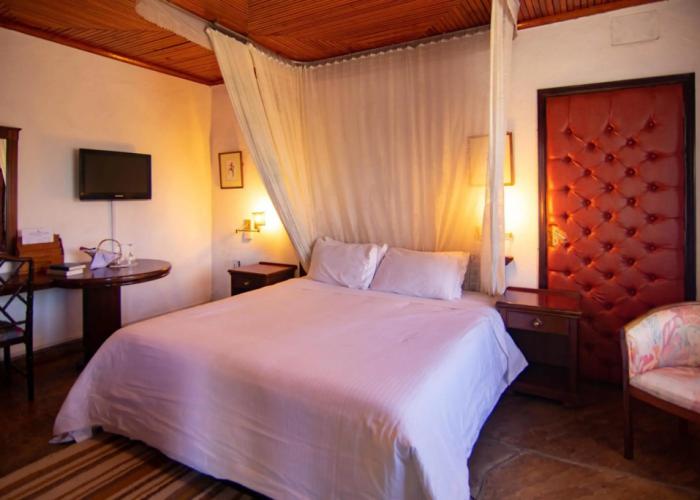 Jacaranda Lake Elementaita Lodge