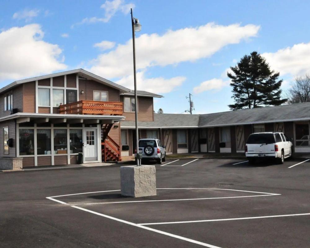 Budget Host Inn Iron Mountain