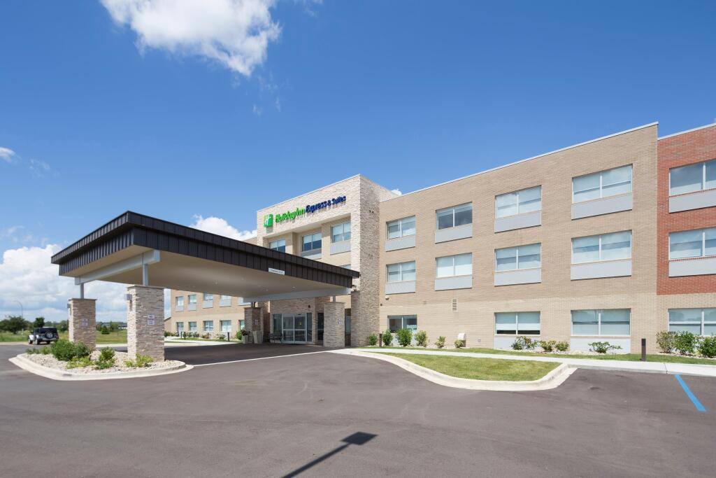 Holiday Inn Express & Suites Port Huron by IHG