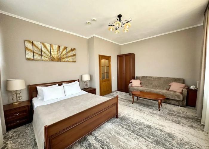 Golden Coast Hotel
