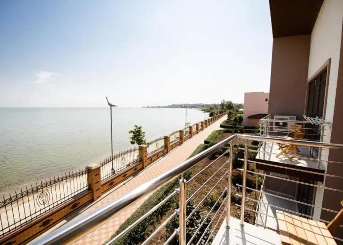 STAR CRYSTAL Hotel 