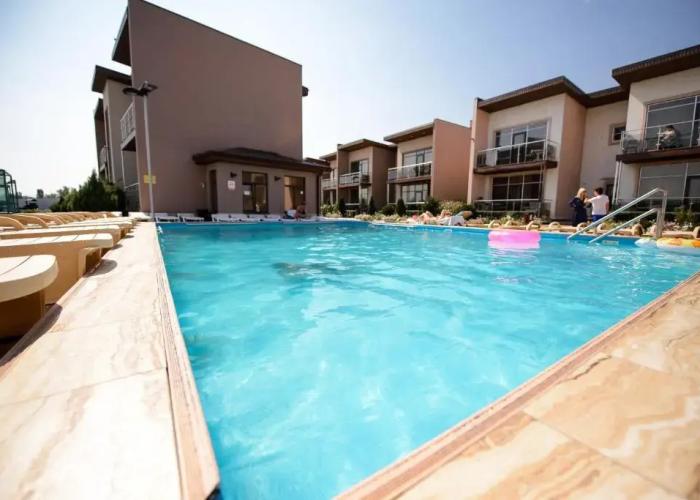 STAR CRYSTAL Hotel 