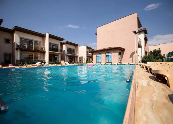 STAR CRYSTAL Hotel 