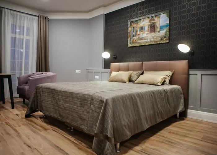 Golden Horse Hotel