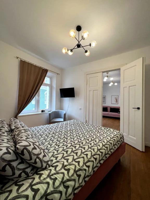 Stilnye 2kh-Komnatnye Na Teatralnoy S Shikarnym Vidom Apartments