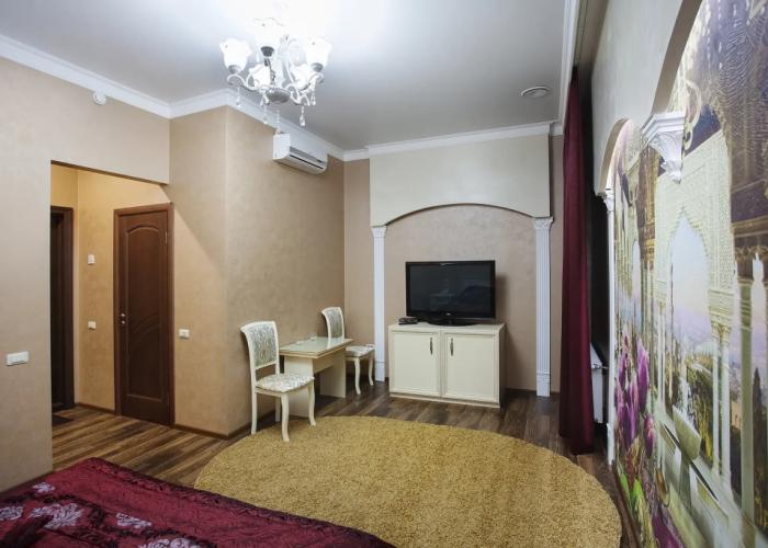 Zolotoj Globus Hotel