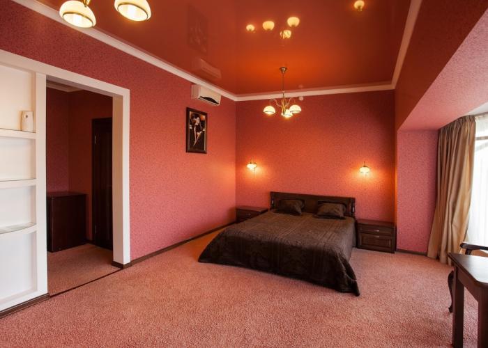 Zolotoj Globus Hotel