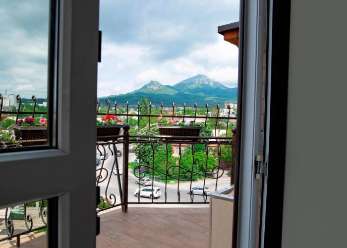 Kristella Hotel
