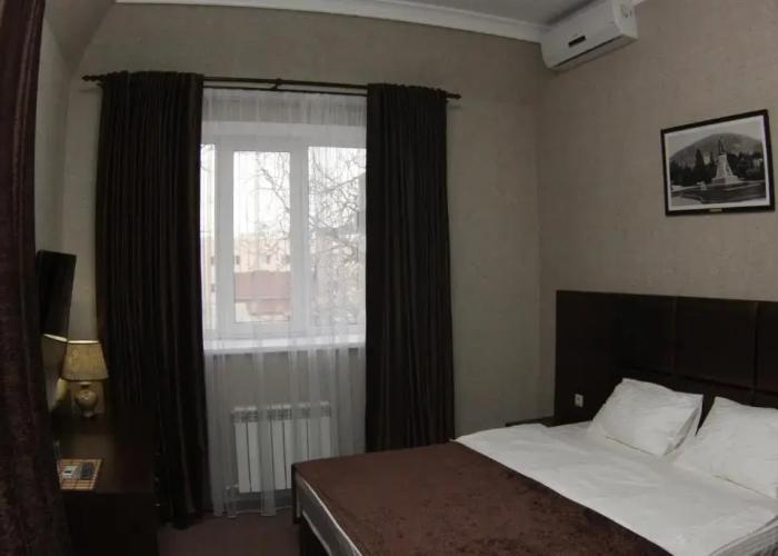 Orient Hotel