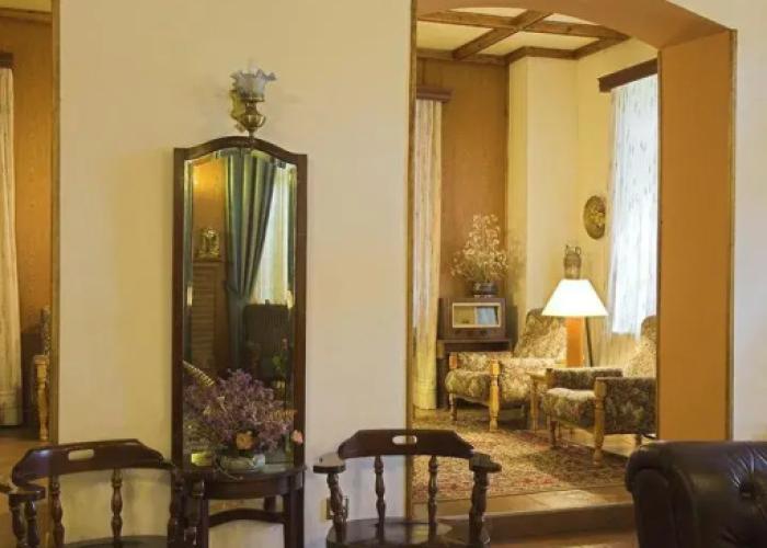 New Helvetia Hotel