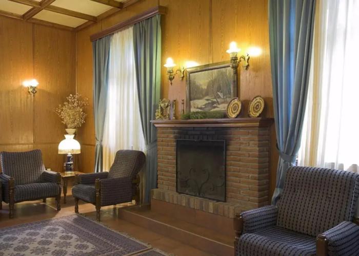New Helvetia Hotel