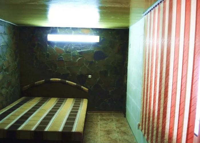 Kapitan Guest House