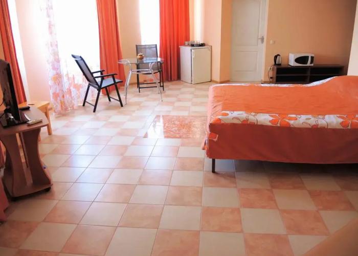 Kapitan Guest House