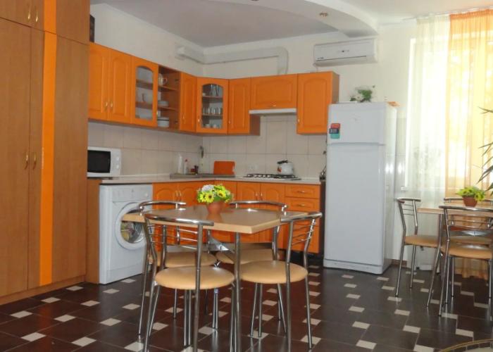 Romashka Guest House