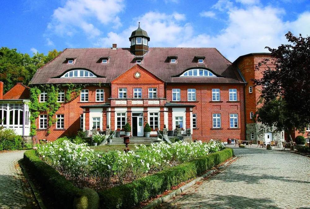 фото Schloss Basthorst
