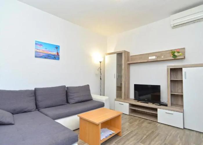 Apartment Vili 351