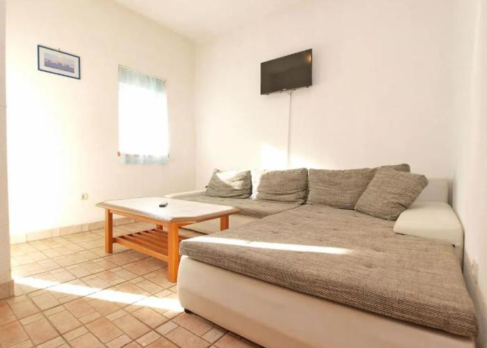 Apartments Ivo 1328