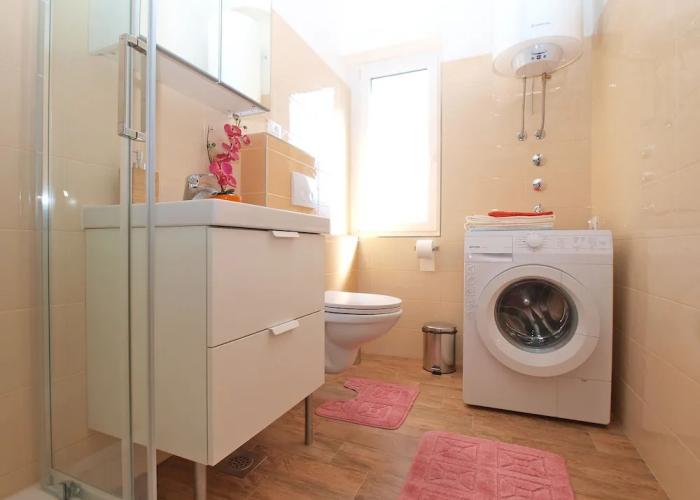 Apartment 1200