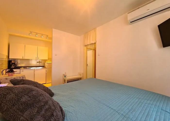 Apartment 1387