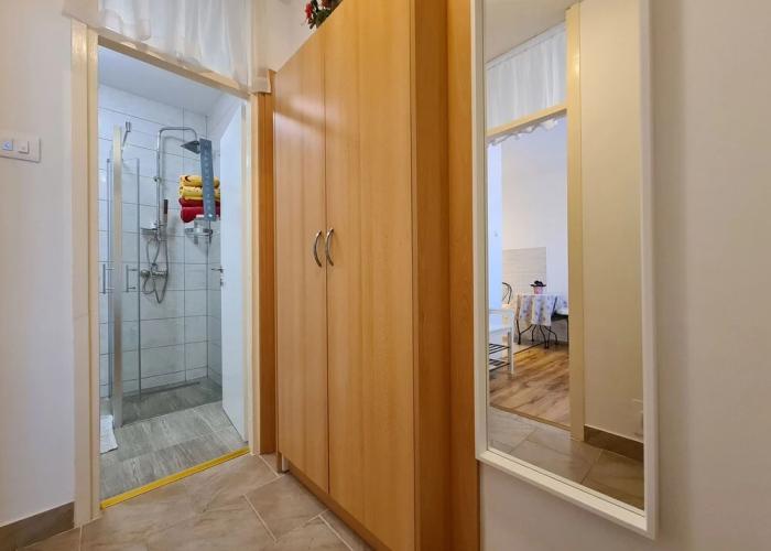 Apartment 1387