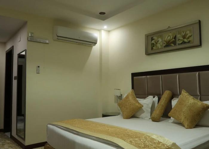 Lotus Hotel