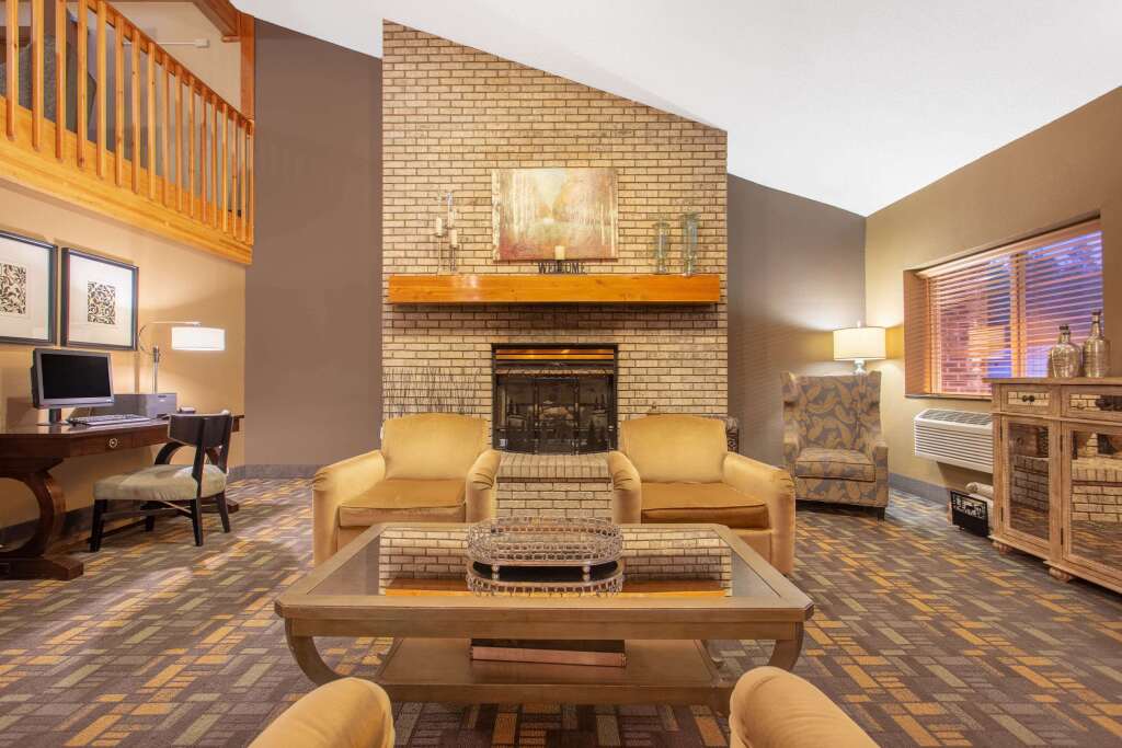 AmericInn by Wyndham Rhinelander