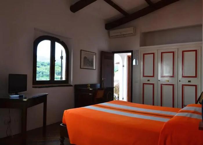 Hotel Cala di Mola