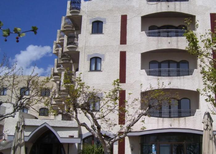 Bajamar Beach Hotel