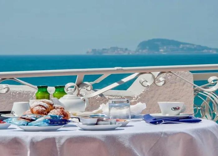 Bajamar Beach Hotel