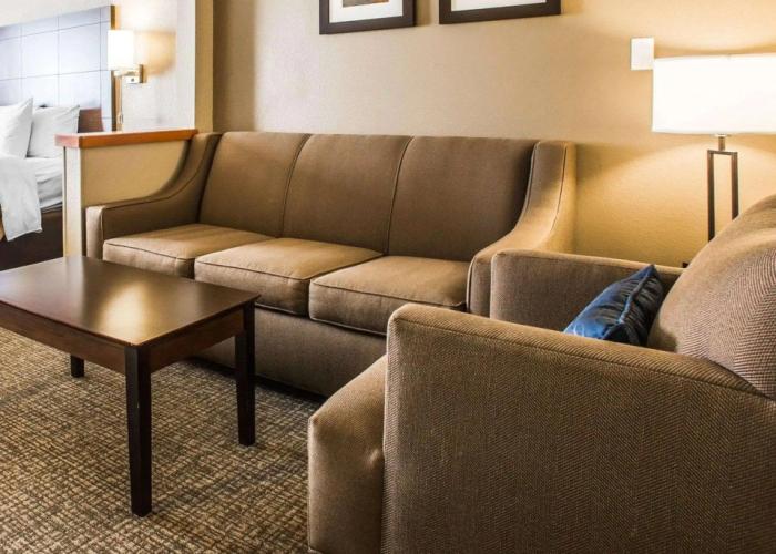 Comfort Inn & Suites Waterloo - Cedar Falls