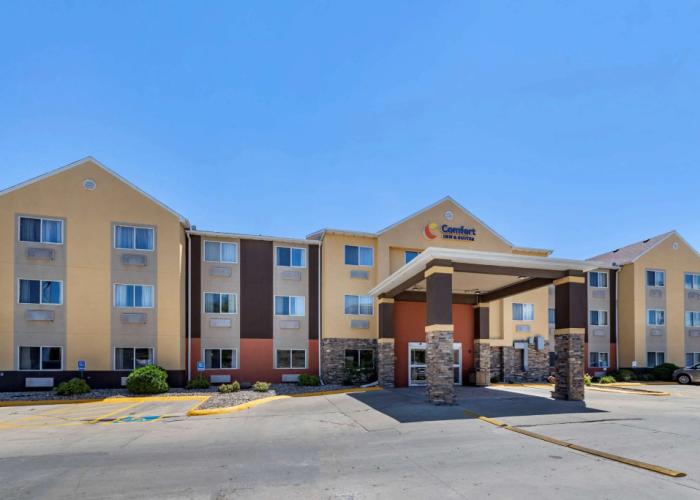 Comfort Inn & Suites Waterloo - Cedar Falls