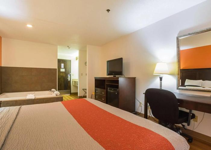 Motel 6 Waterloo, IA - Crossroads Mall - Cedar Falls