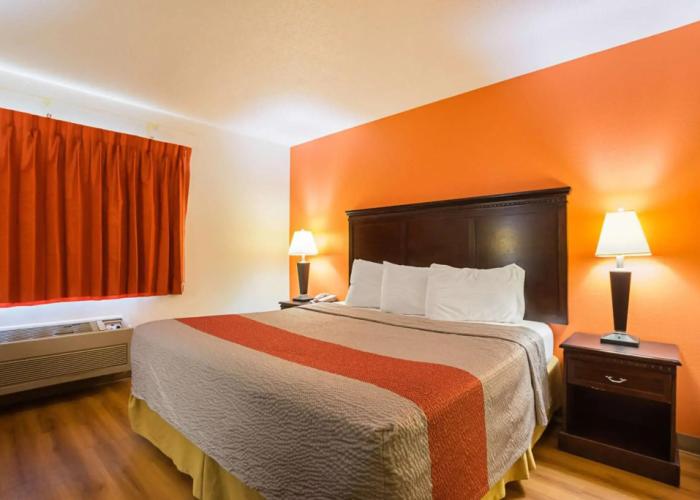 Motel 6 Waterloo, IA - Crossroads Mall - Cedar Falls