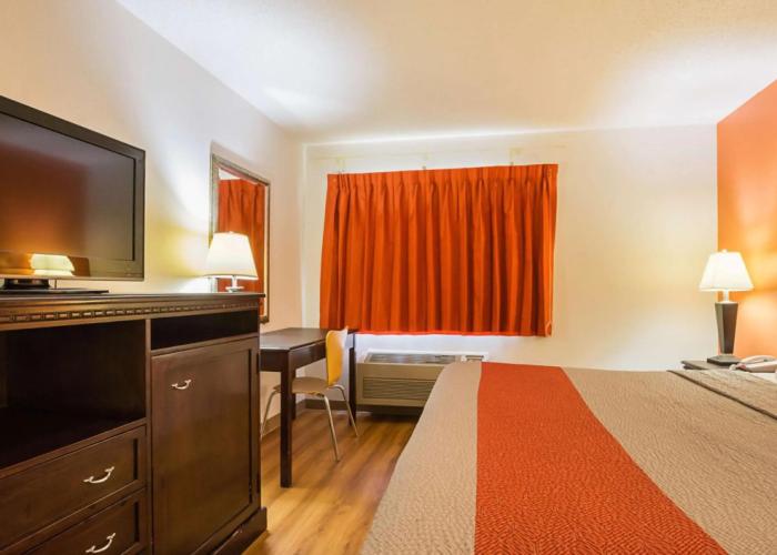 Motel 6 Waterloo, IA - Crossroads Mall - Cedar Falls