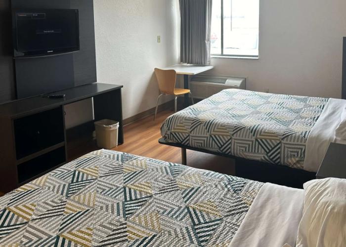 Motel 6 Waterloo, IA