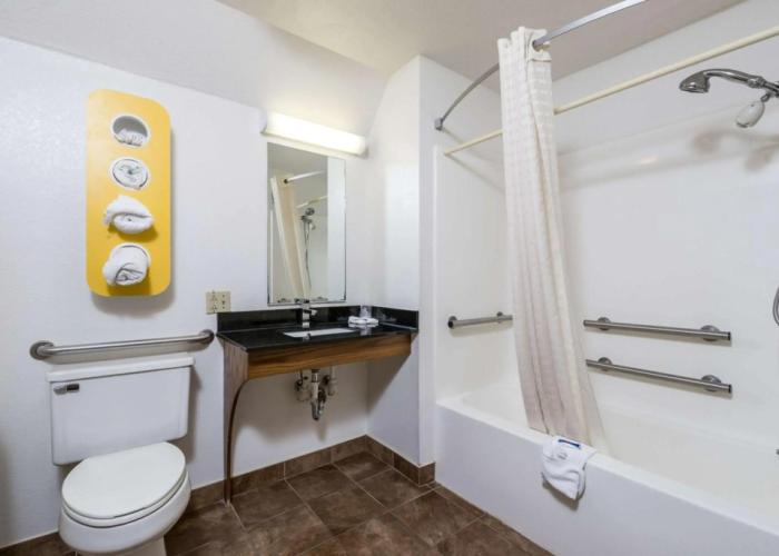 Motel 6 Waterloo, IA