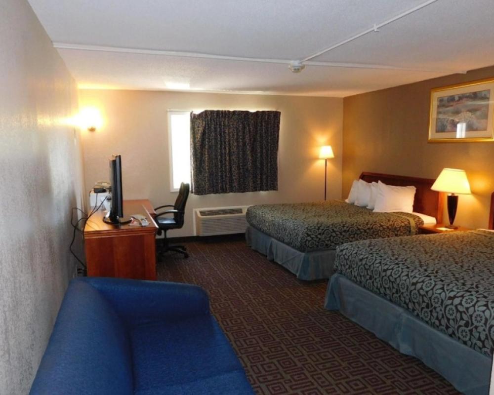 Days Inn by Wyndham West Branch Iowa City Area