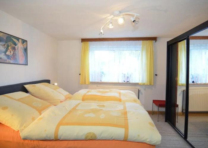 Holiday Home in Neustadt am Rennsteig With Pond
