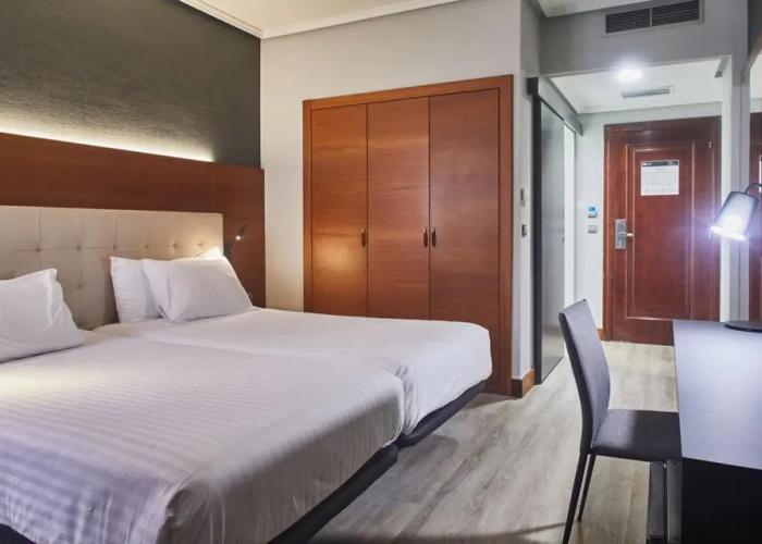 Silken Amara Plaza Hotel
