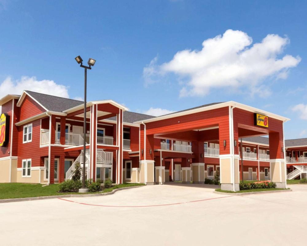 Super 8 by Wyndham Carrizo Springs