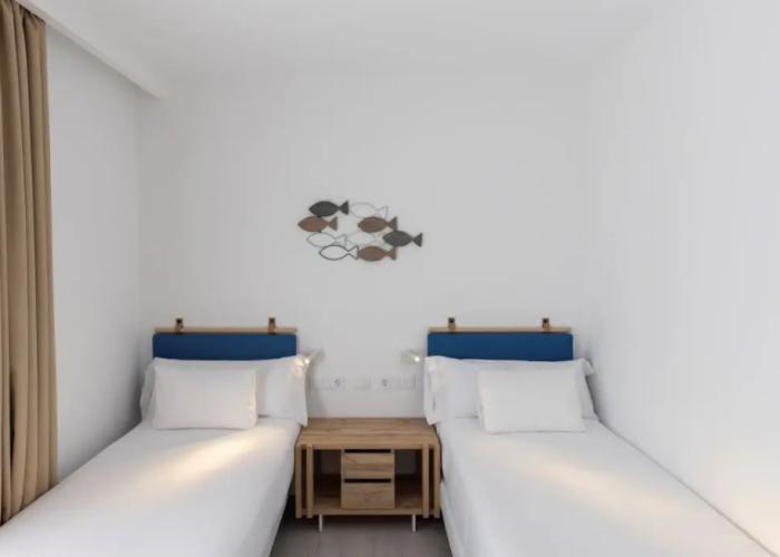 Esmeralda Cotillo Homes by LIVVO