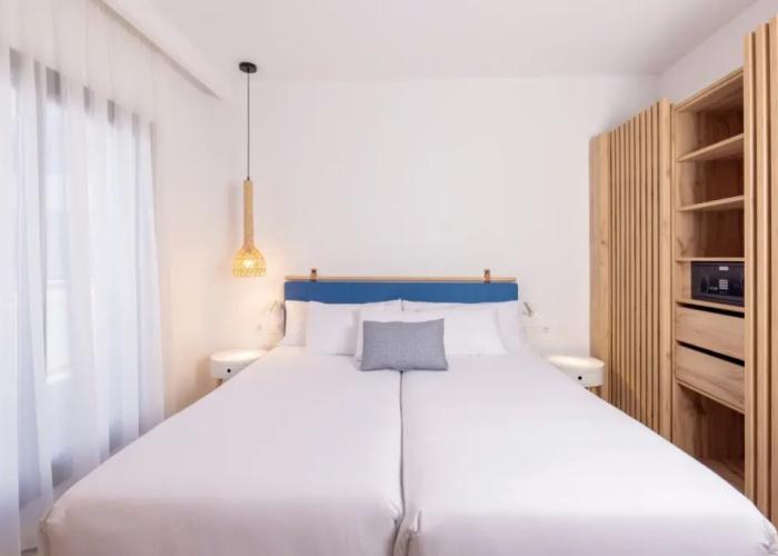 Esmeralda Cotillo Homes by LIVVO